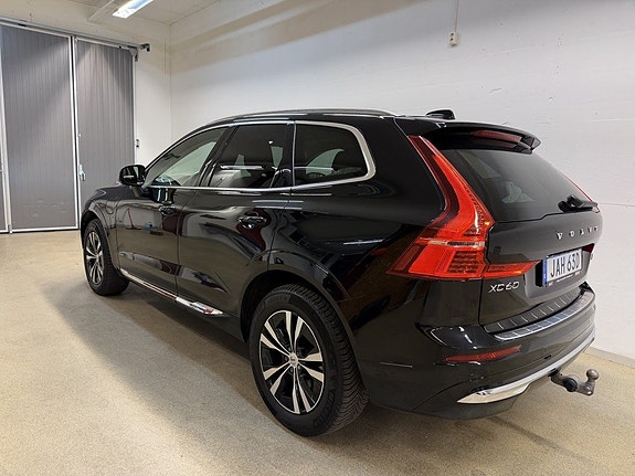 Volvo XC60 4 of 30