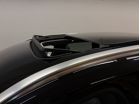 Volvo XC60 30 of 30