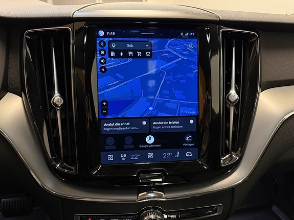 Volvo XC60 15 of 30