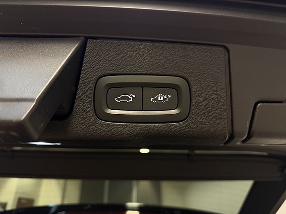Volvo XC60 6 of 30