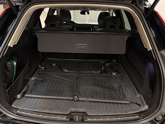Volvo XC60 5 of 30