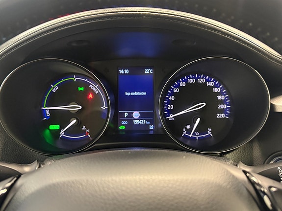 Toyota C-HR 12 of 19