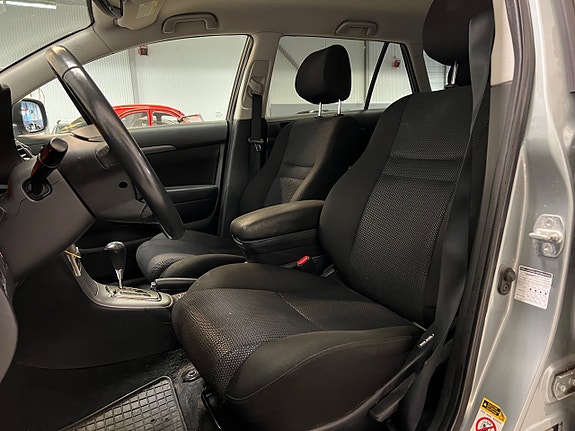 Toyota Avensis 13 of 21