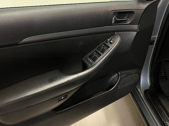 Toyota Avensis 12 of 21