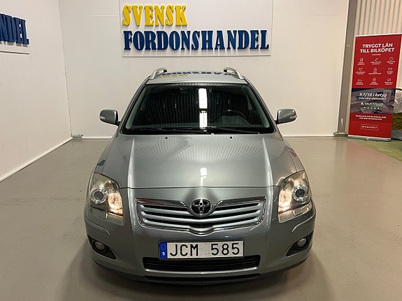 Toyota Avensis 3 of 21