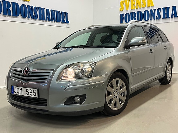 Toyota Avensis 2 of 21