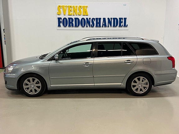 Toyota Avensis 5 of 21