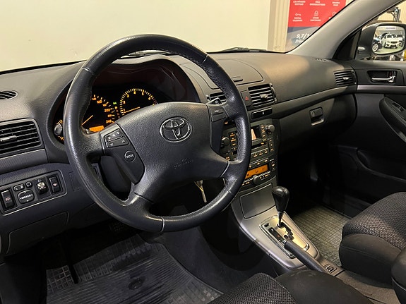 Toyota Avensis 14 of 21