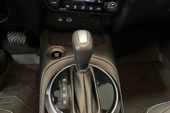Nissan Juke 14 of 21
