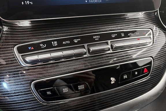 Mercedes-Benz V250 d 13 of 17