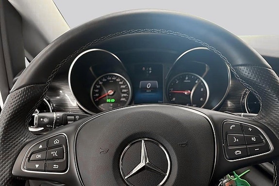Mercedes-Benz V250 d 10 of 17