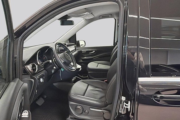 Mercedes-Benz V250 d 8 of 17
