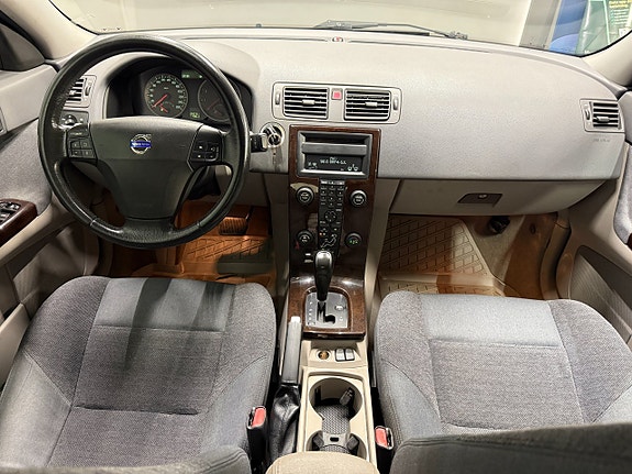 Volvo S40 13 of 19
