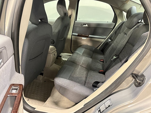 Volvo S40 11 of 19