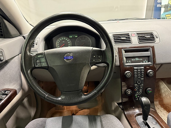 Volvo S40 15 of 19
