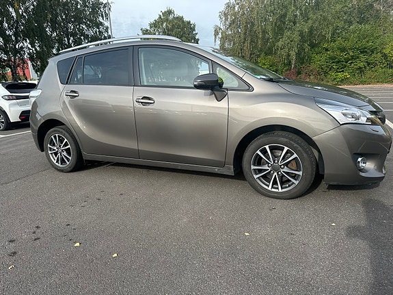Toyota Verso 3 of 8