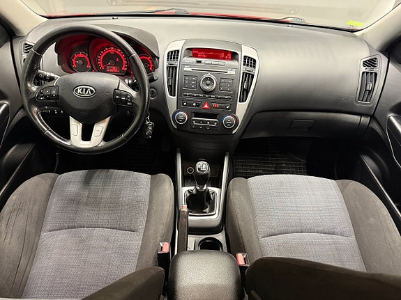 Kia Ceed 13 of 21