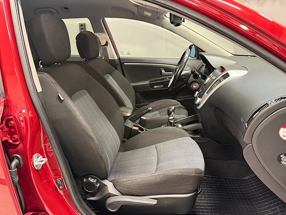 Kia Ceed 10 of 21