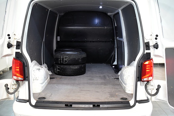 Volkswagen Transporter 5 of 16