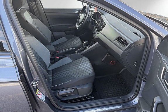 Volkswagen Taigo 8 of 14