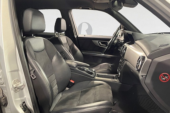 Mercedes-Benz GLK220 15 of 17
