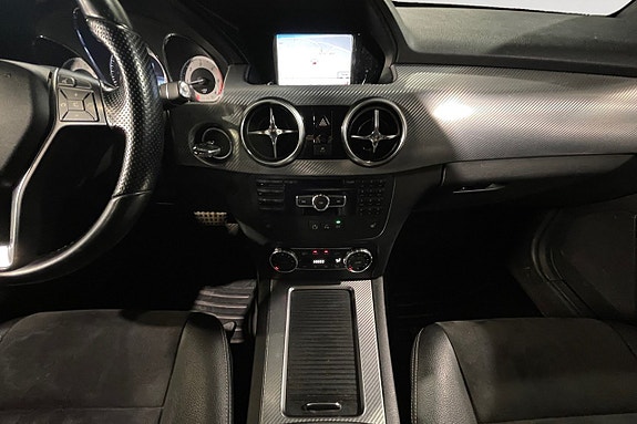 Mercedes-Benz GLK220 12 of 17