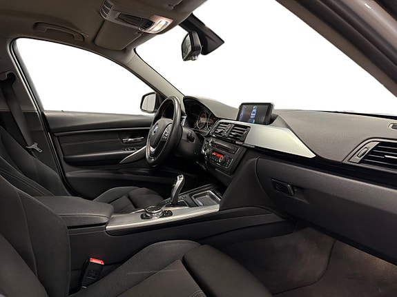 BMW 318d 8 of 22