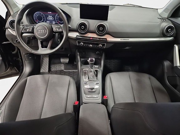 Audi Q2 10 of 15