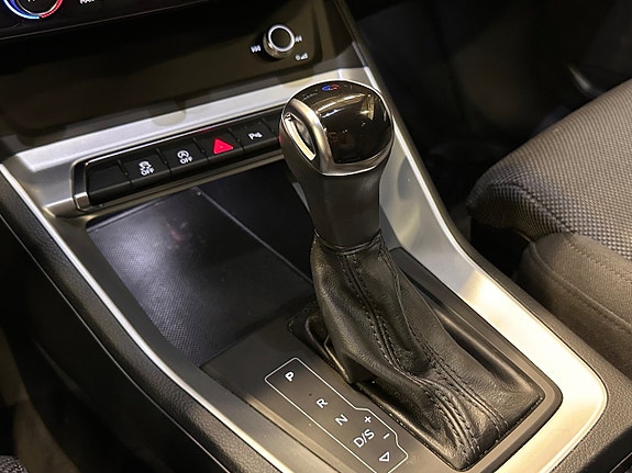 Audi Q3 15 of 29
