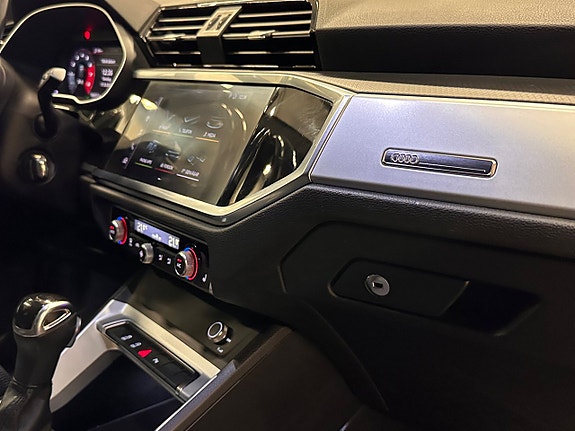 Audi Q3 19 of 29