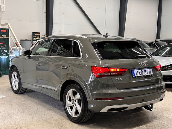 Audi Q3 6 of 29