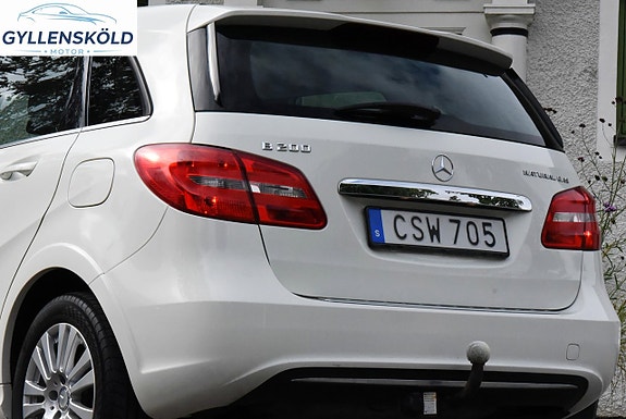 Mercedes-Benz B200 8 of 17