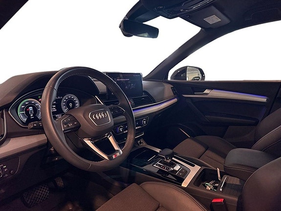 Audi Q5 9 of 17