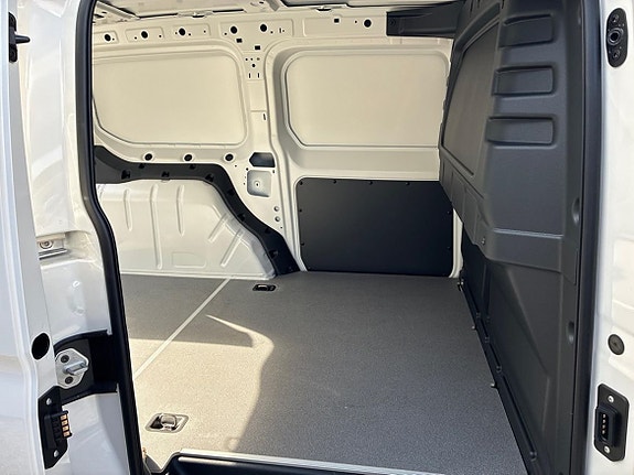 Volkswagen Caddy Maxi 13 of 17