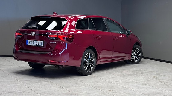 Toyota Avensis 15 of 18