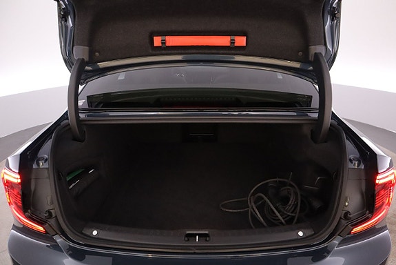 Volvo S90 26 of 26