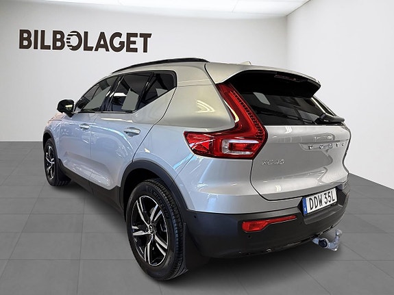 Volvo XC40 3 of 14