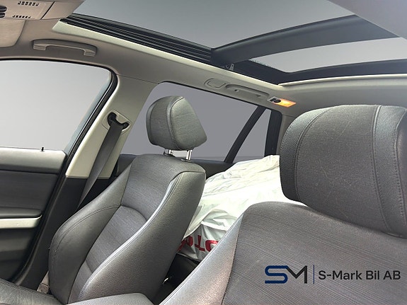 BMW 320i 10 of 11