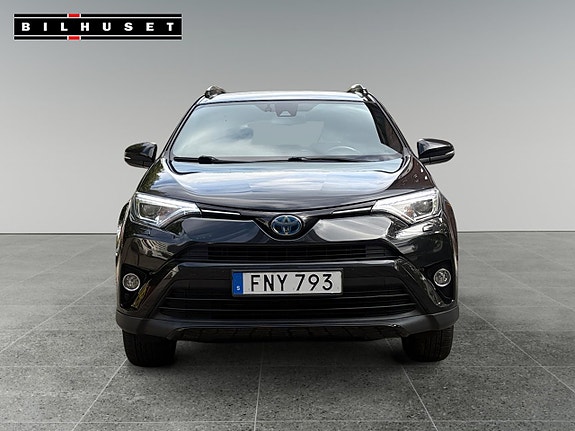 Toyota RAV4 14 of 21