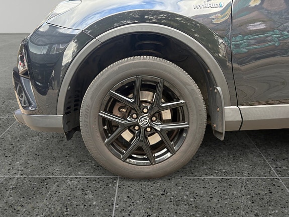 Toyota RAV4 21 of 21
