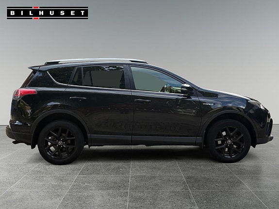 Toyota RAV4 19 of 21