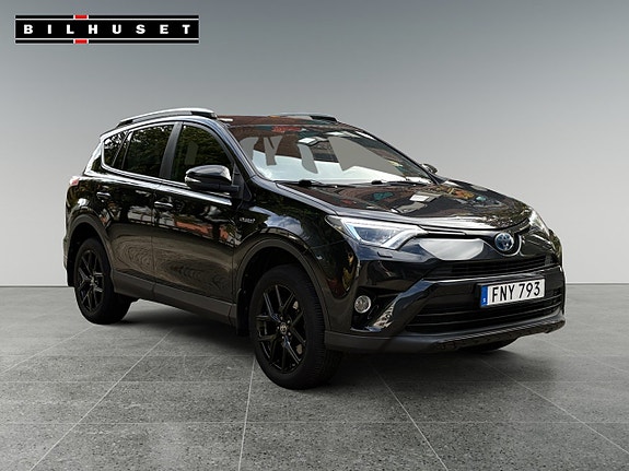 Toyota RAV4 18 of 21