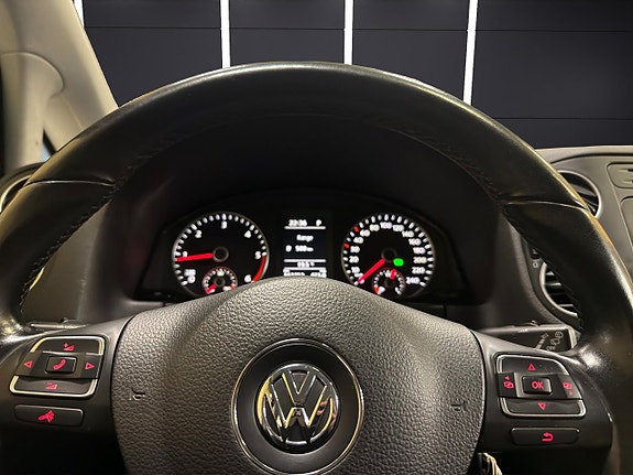 Volkswagen Golf Plus 21 of 28