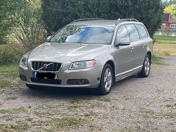 Volvo V70 4 of 9