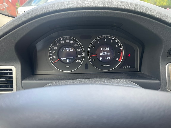 Volvo V70 9 of 9