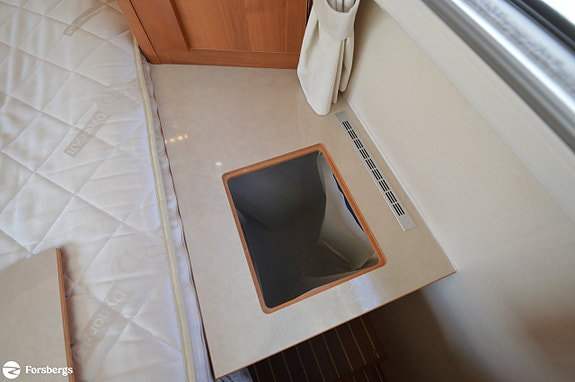 Rapido S90 Queensbädd, Alde, Dragkrok, 5 bältade plattser 15 of 21