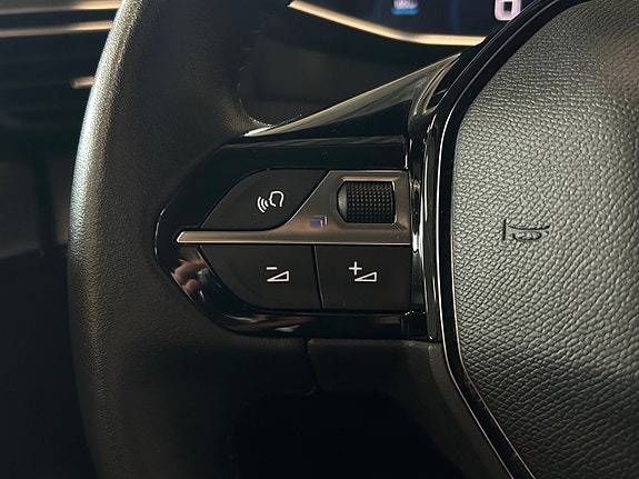 Peugeot 208 25 of 28