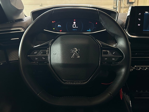 Peugeot 208 15 of 28