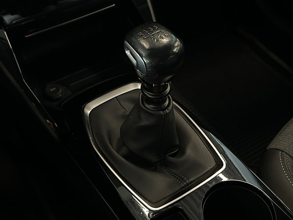 Peugeot 208 22 of 28