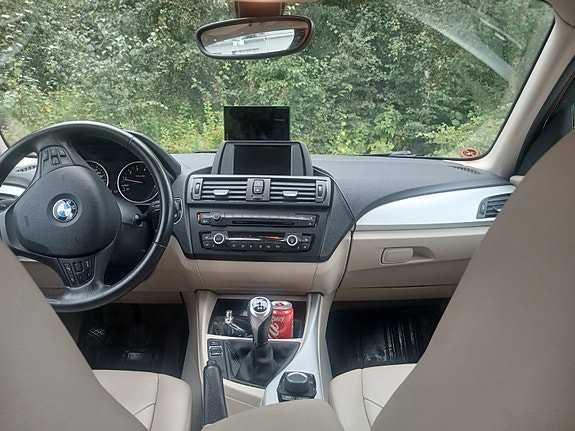 BMW 116i 7 of 13